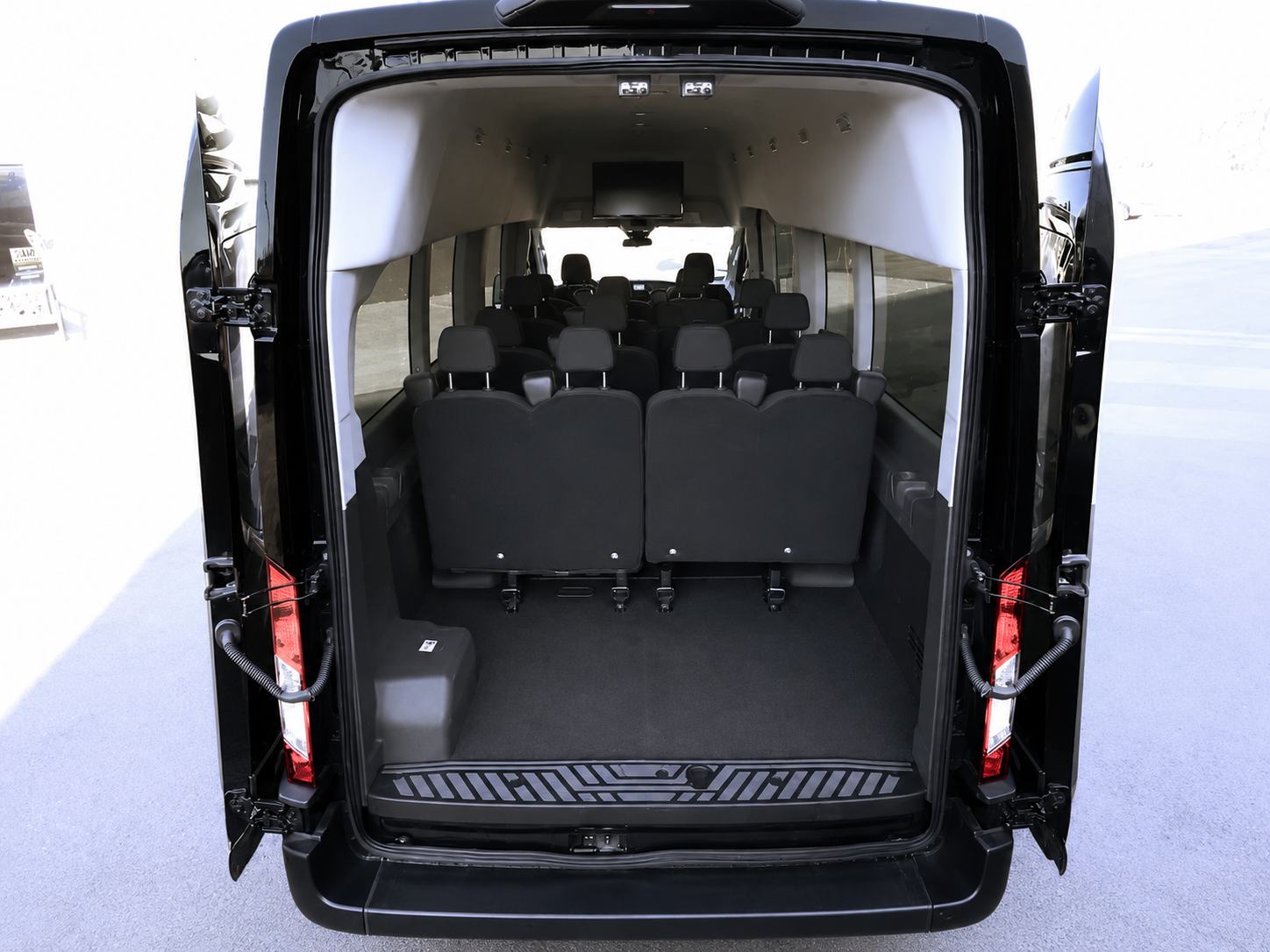 Ford Transit luggage area thumbnail